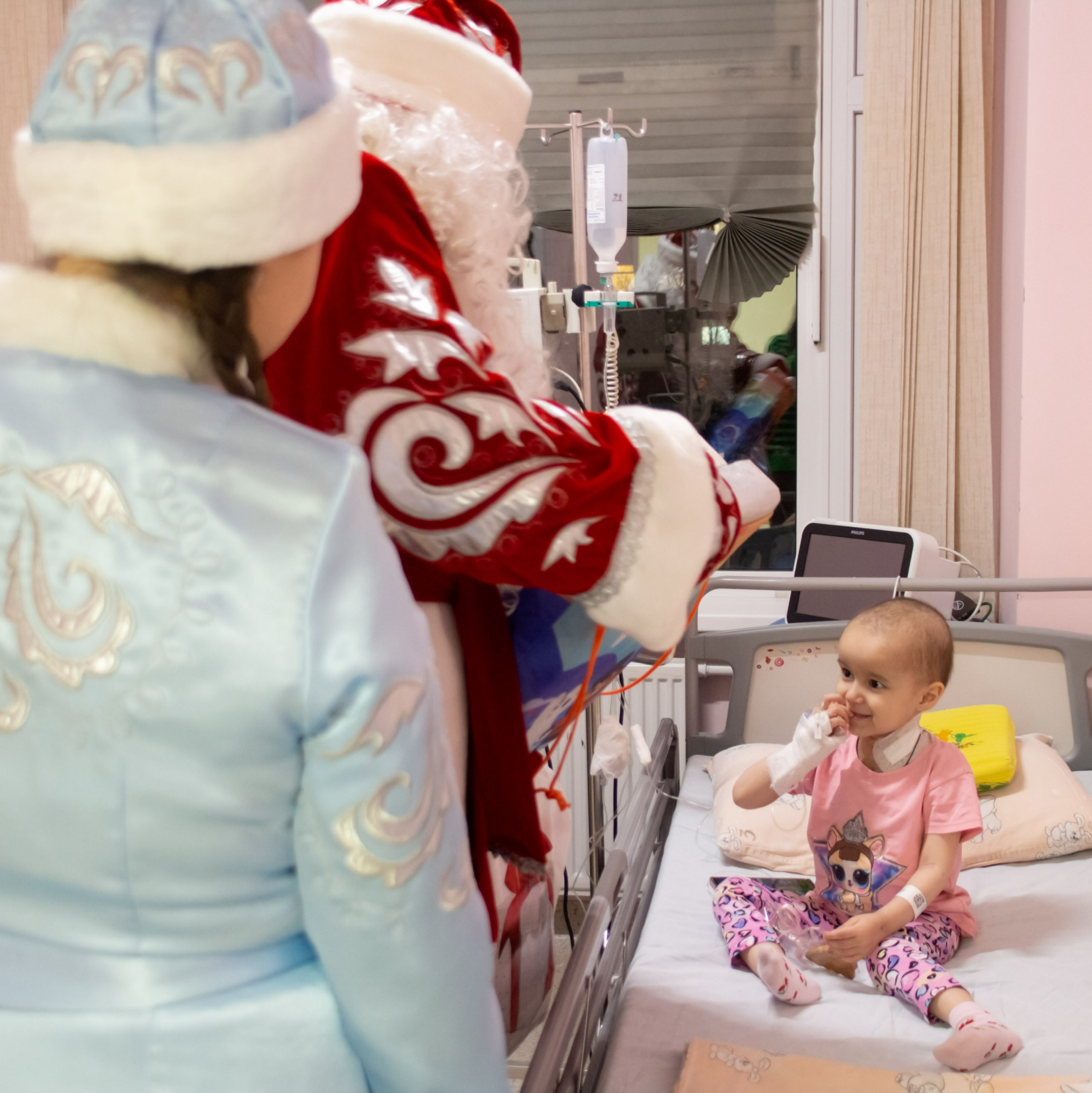 В онкологическом отделении РДКБ им.Пирогова прошёл новогодний праздник! 